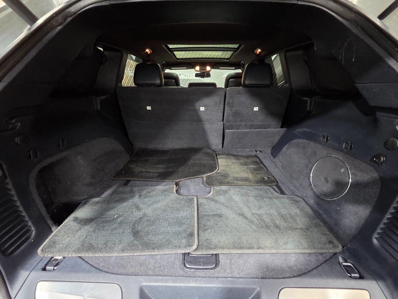 Used 2015 Jeep Grand Cherokee Overland w/ Advanced Technology Group image 29