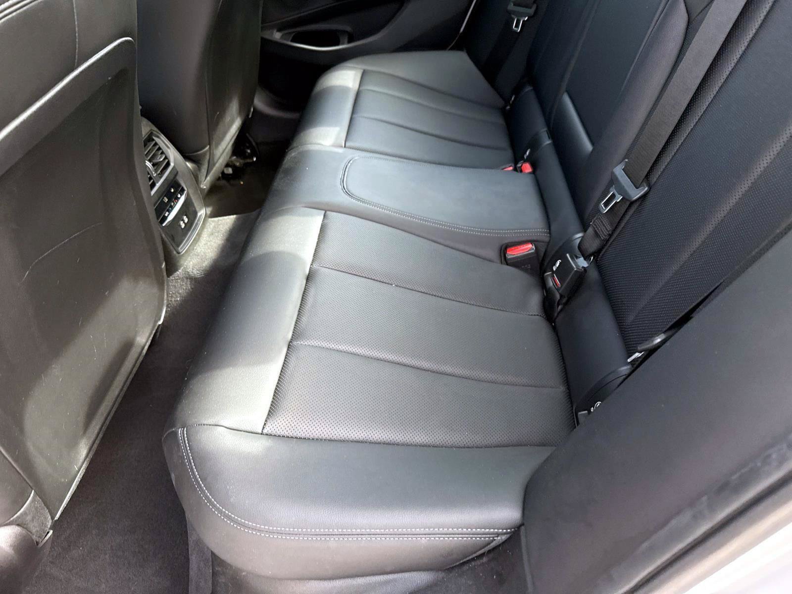 Certified 2024 BMW 330i Sedan w/ Convenience Package RWD image 12