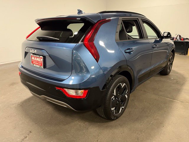 Used 2024 Kia Niro Wind w/ Wind Preserve Package FWD image 3