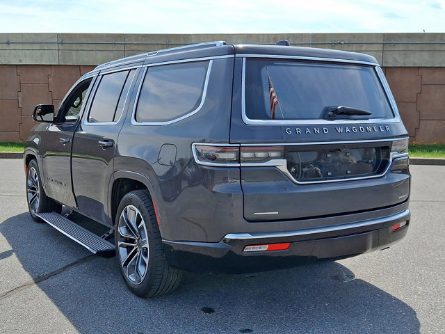 Used 2022 Jeep Grand Wagoneer Series III image 4