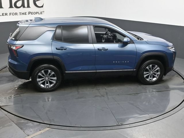 New 2026 Chevrolet Equinox LT w/ Safety and Technology Package FWD image 17