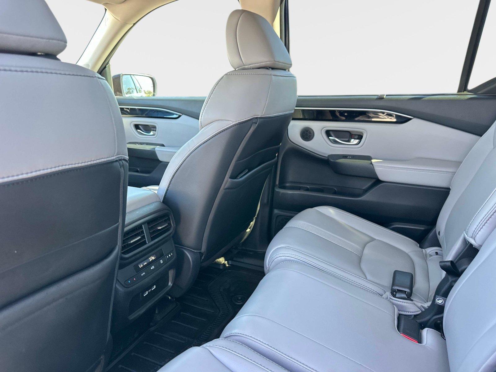 Used 2023 Honda Pilot EX-L image 14