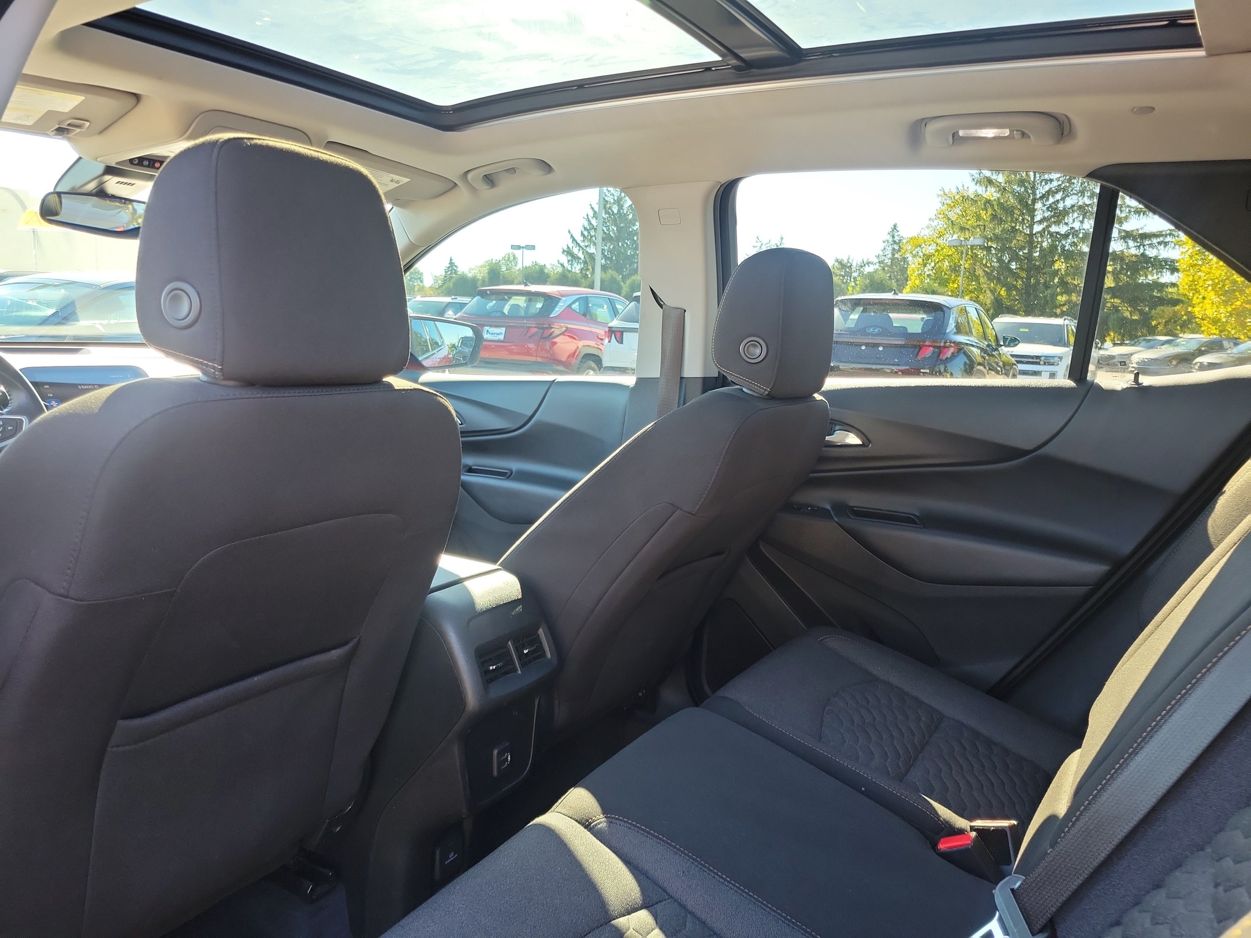 Used 2020 Chevrolet Equinox LT FWD image 14