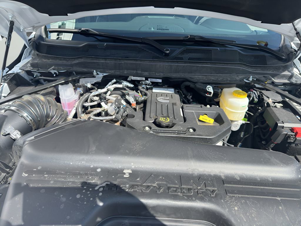 New 2026 RAM 3500 Laramie AWD/4WD image 36