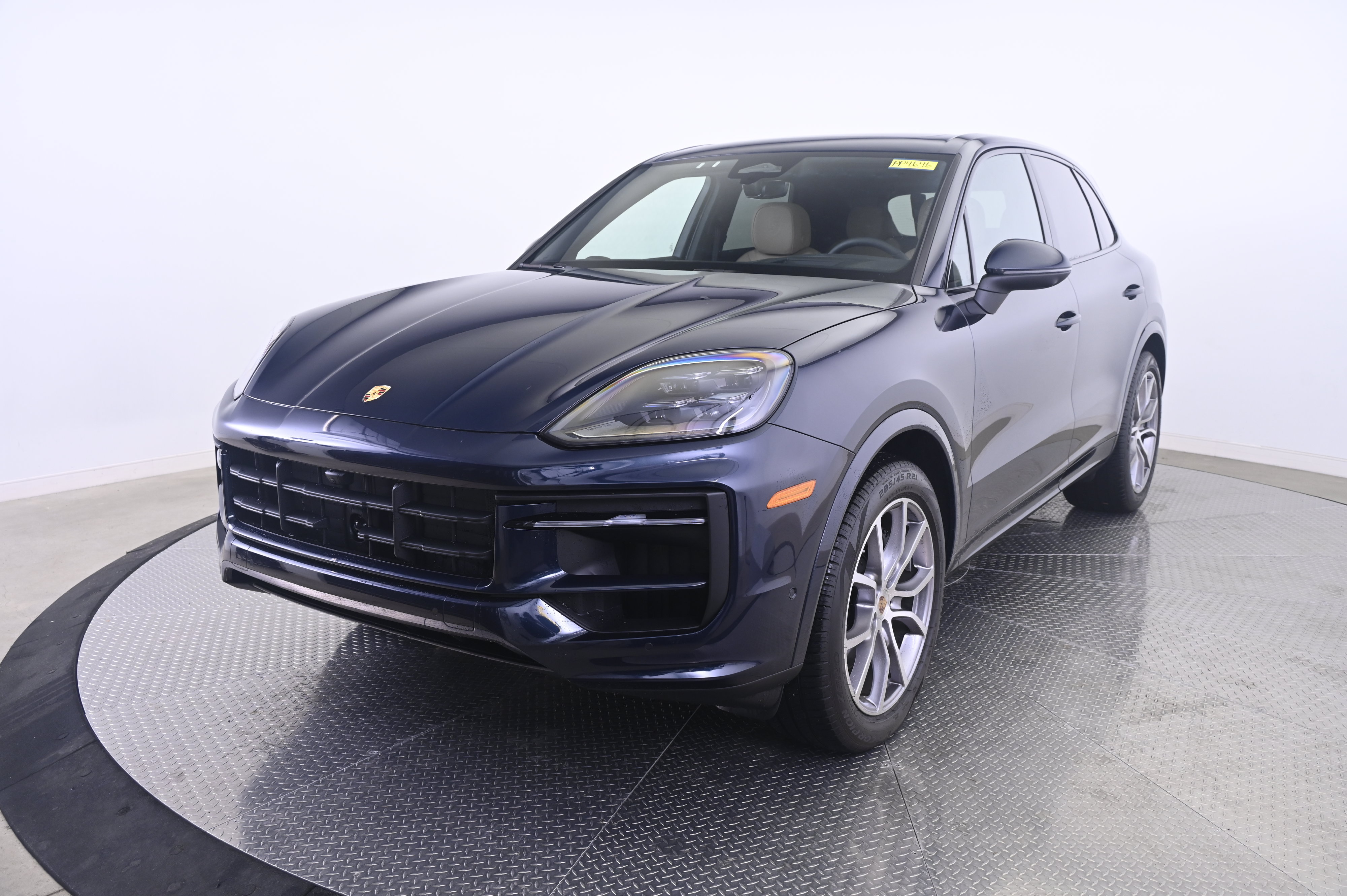 Certified 2026 Porsche Cayenne AWD/4WD image 1