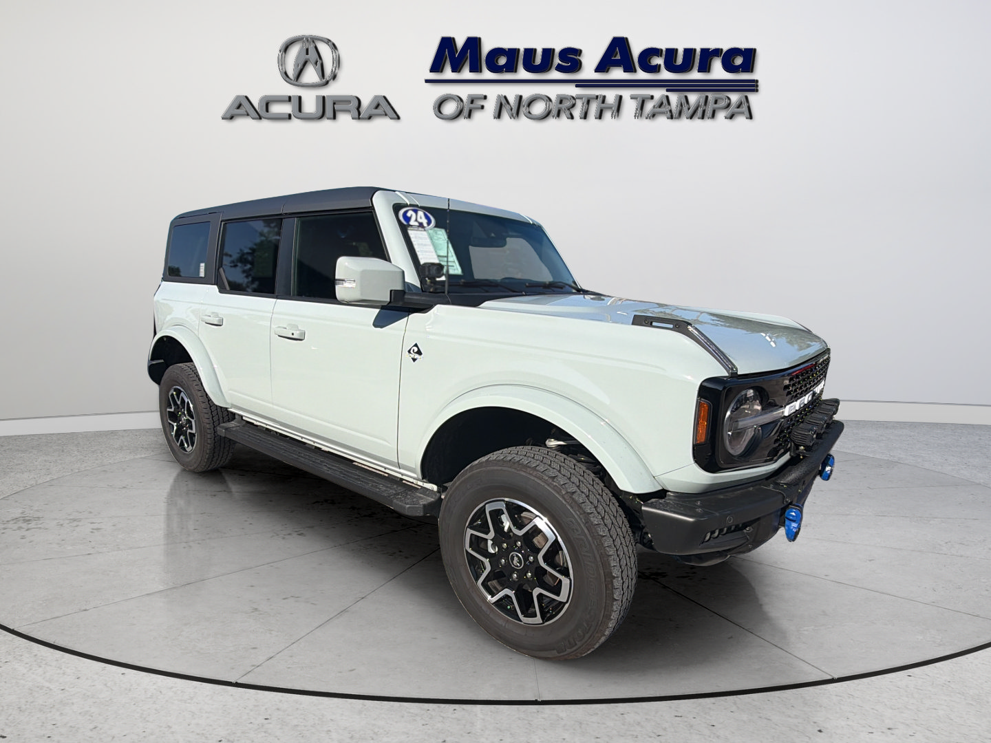 Used 2024 Ford Bronco Outer Banks AWD/4WD image 1