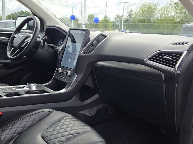 Used 2023 Ford Edge Titanium w/ Equipment Group 301A AWD/4WD image 5