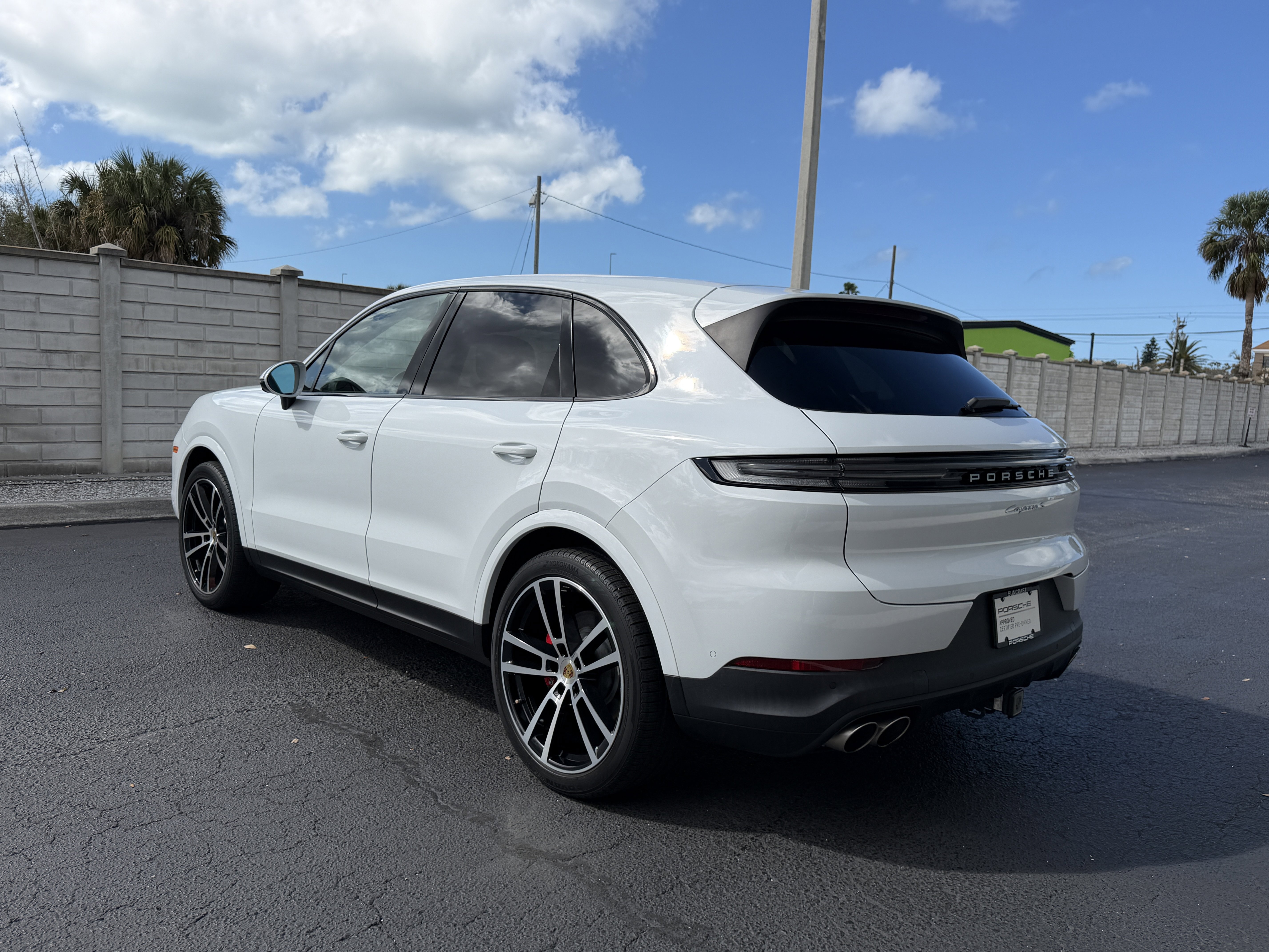 Certified 2024 Porsche Cayenne S image 3