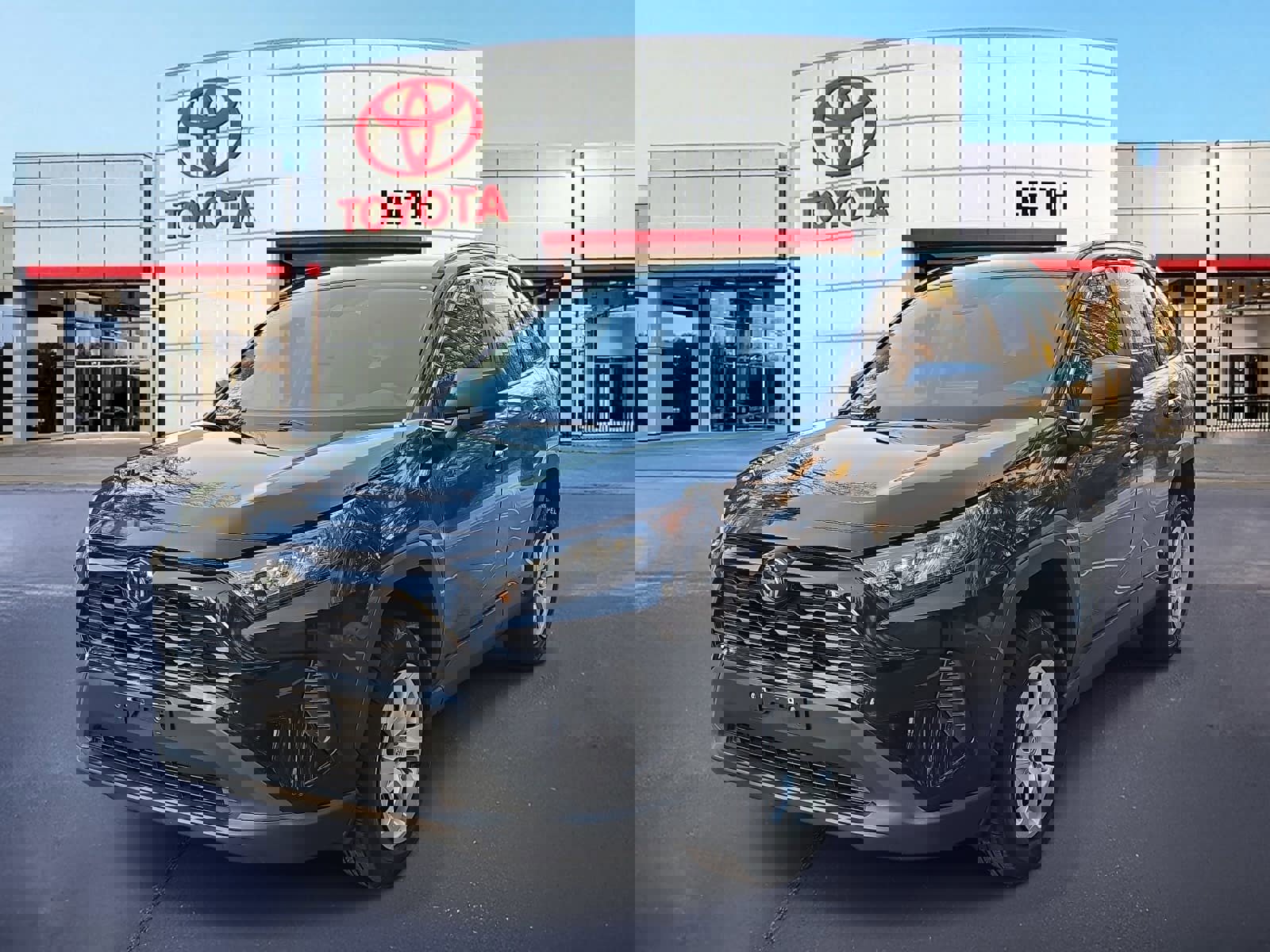 Used 2021 Toyota RAV4 LE