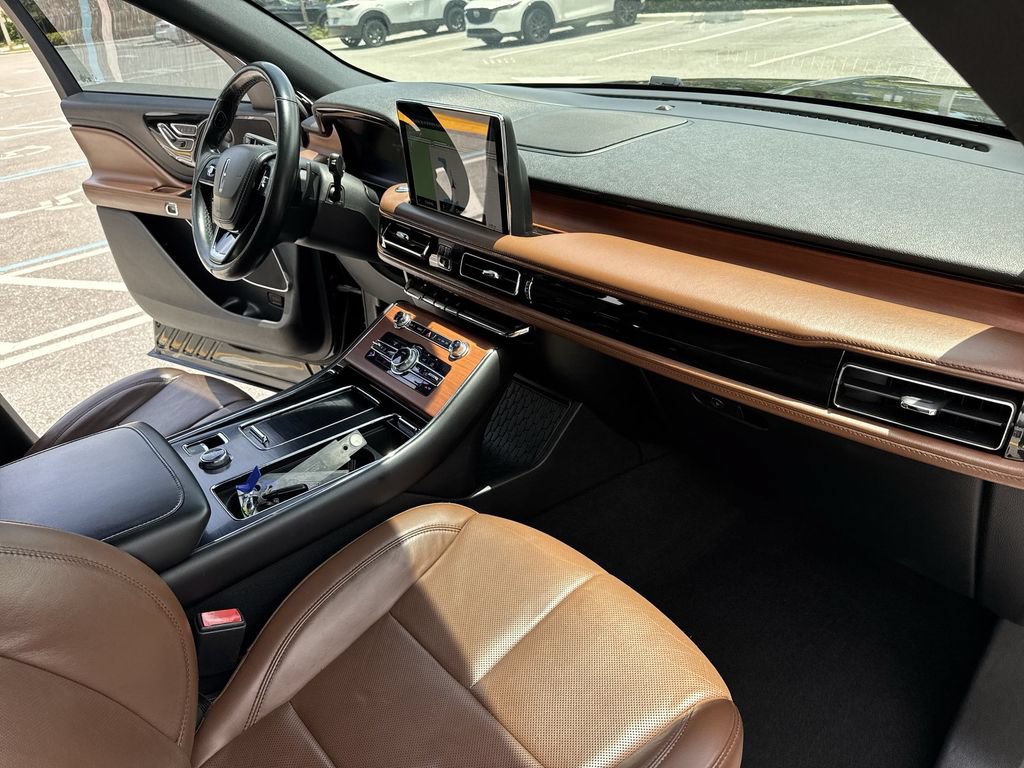 Used 2020 Lincoln Aviator Reserve RWD image 32