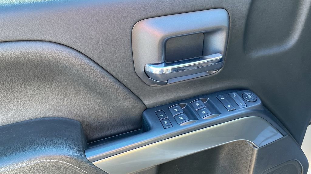 Used 2018 Chevrolet Silverado 1500 LT w/ Texas Edition image 16