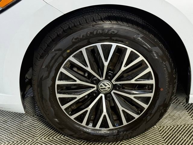 Used 2019 Volkswagen Jetta SEL FWD image 14