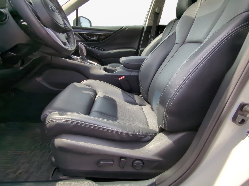 Used 2022 Subaru Outback Limited w/ Popular Package #2 image 11