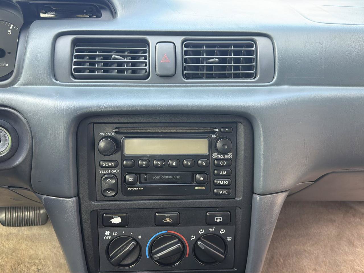 Used 2000 Toyota Camry CE FWD image 29