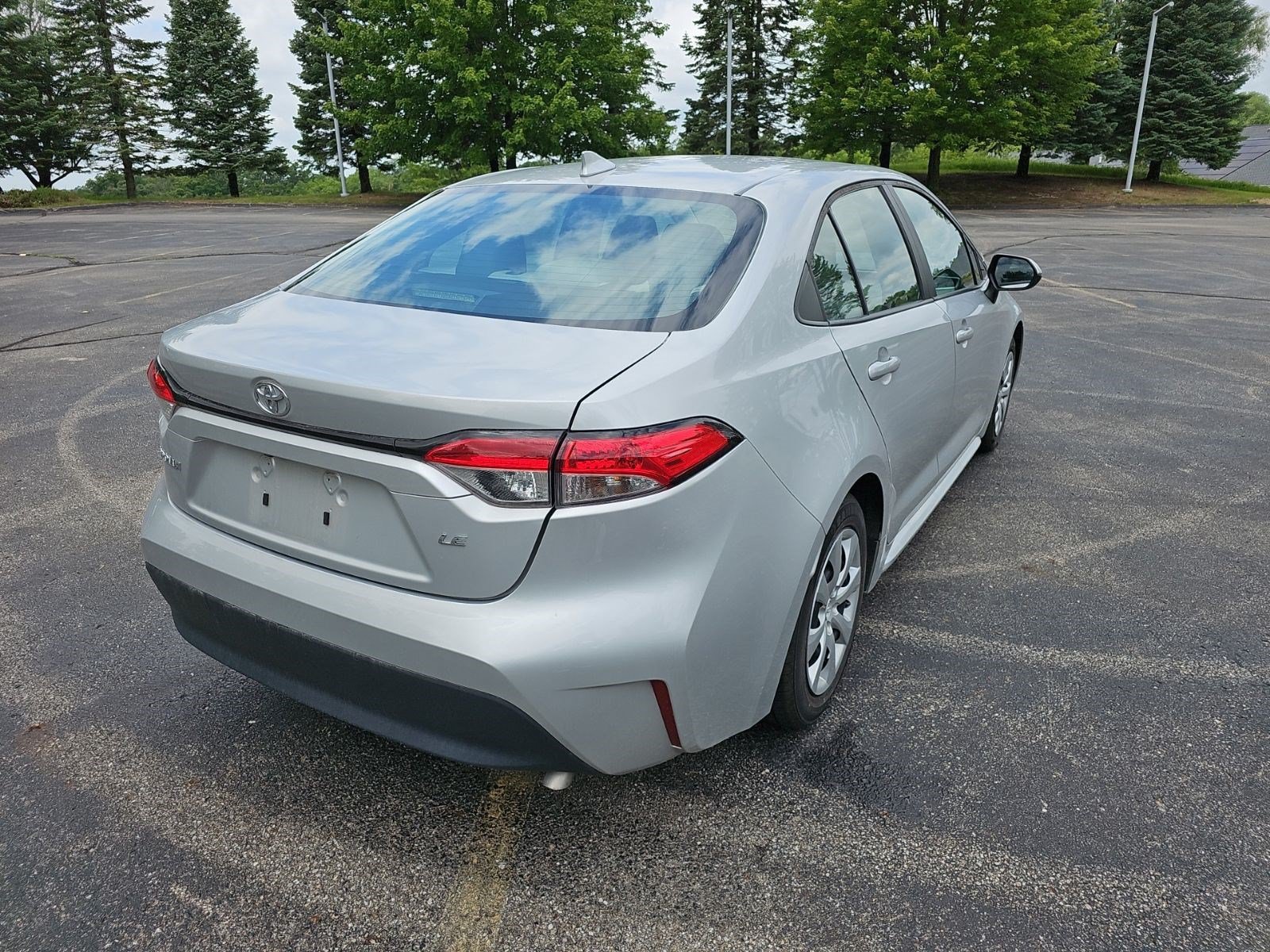 Used 2024 Toyota Corolla LE FWD image 6