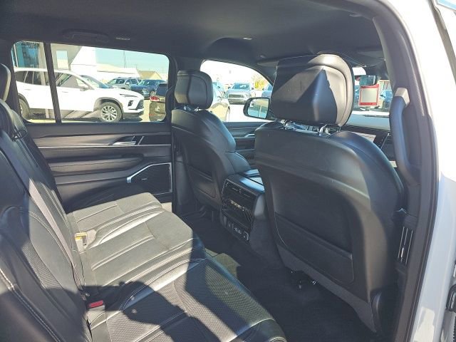 Used 2023 Jeep Wagoneer L Series II image 31