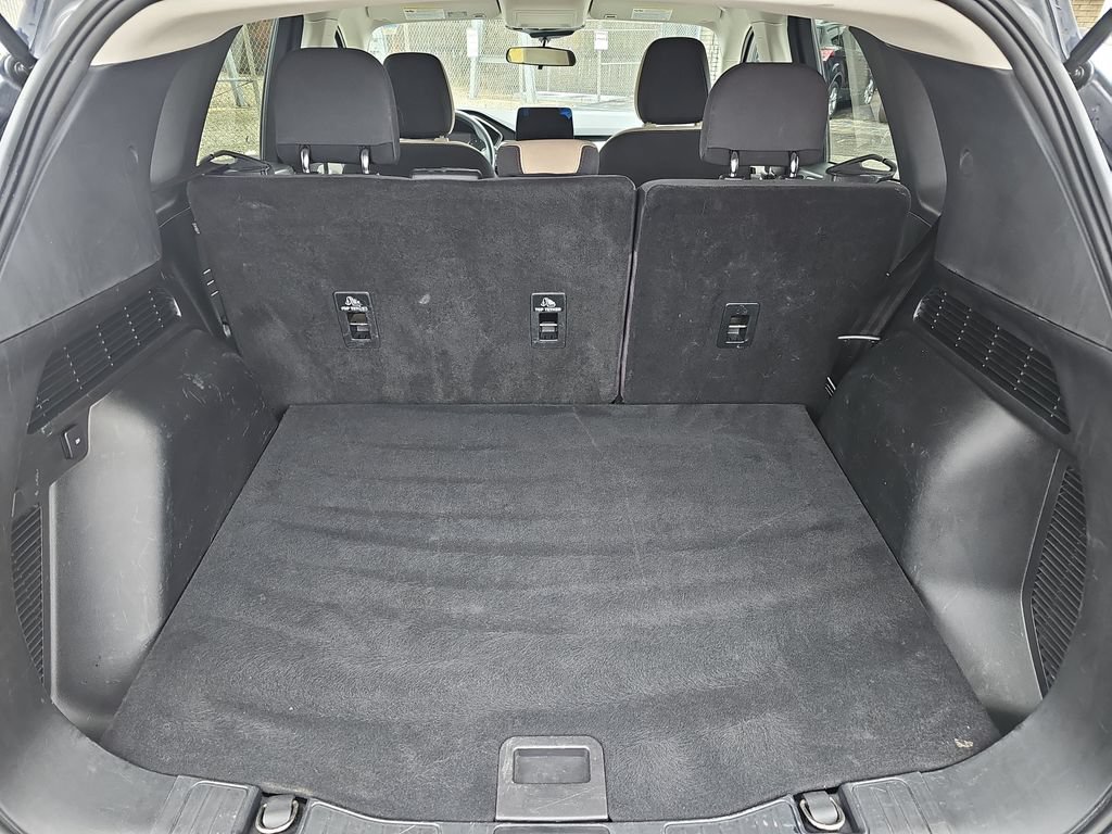 Used 2021 Ford Escape SE FWD image 12