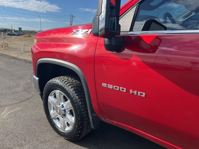 Used 2022 Chevrolet Silverado 2500 LTZ w/ LTZ Plus Package image 9