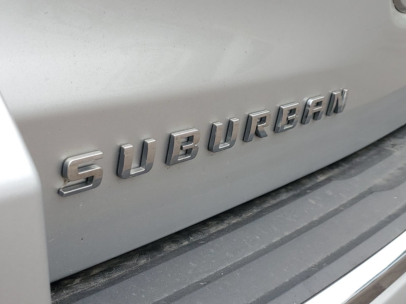 Used 2020 Chevrolet Suburban Premier w/ Premier 6.2L Value Package AWD/4WD image 36