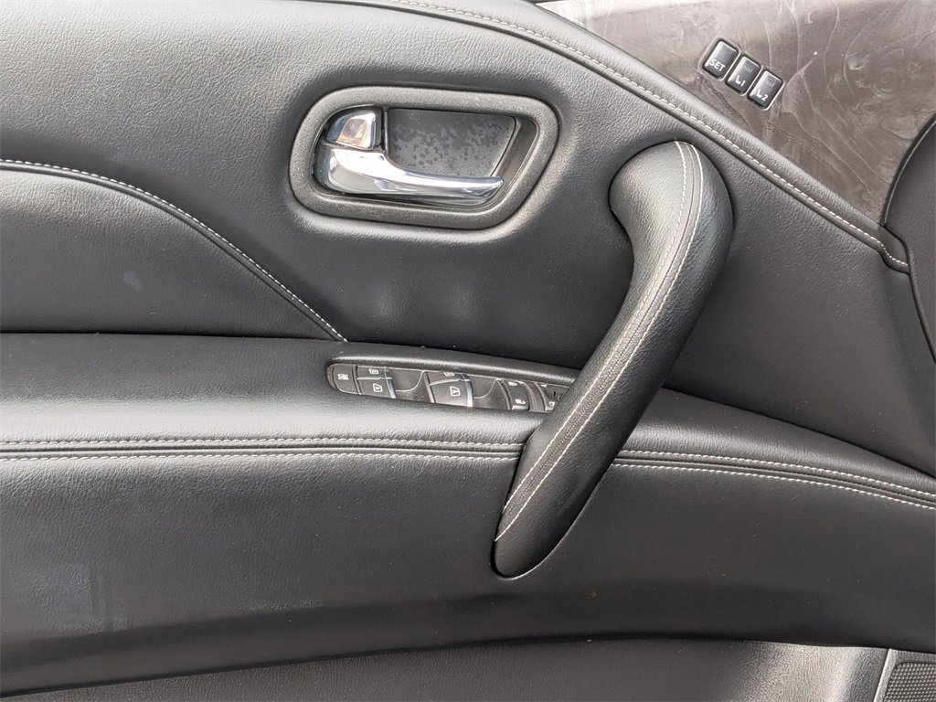 Used 2024 INFINITI QX80 Luxe image 13