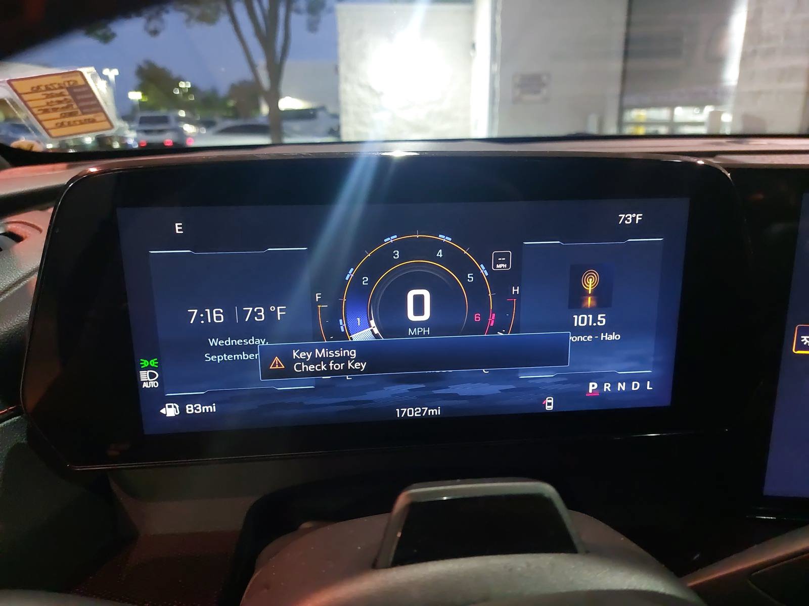 Used 2025 Chevrolet Traverse RS FWD image 18