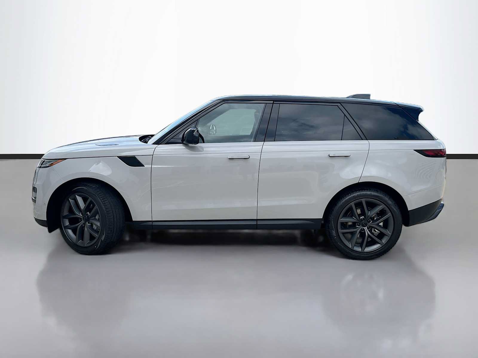 New 2026 Land Rover Range Rover Sport SE AWD/4WD image 5