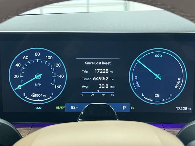 Certified 2025 Hyundai Santa Fe Limited image 39