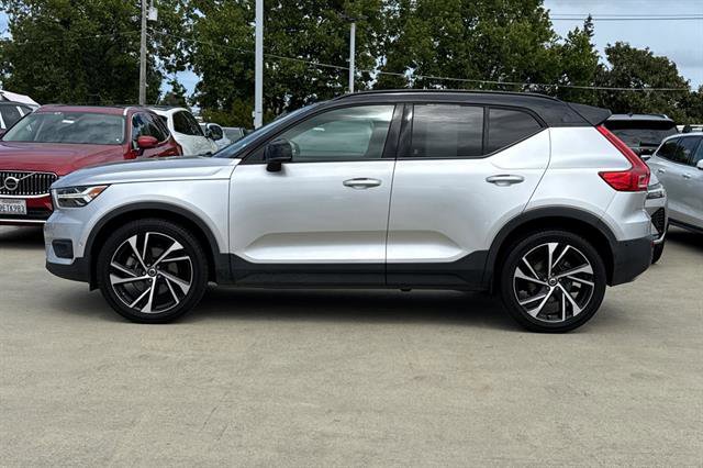 Used 2019 Volvo XC40 T5 R-Design AWD/4WD image 6