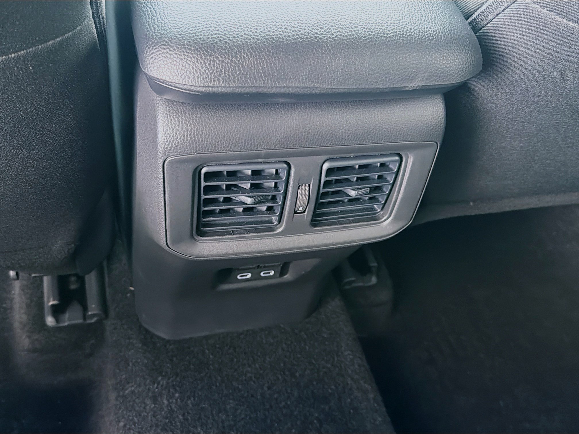 Used 2025 Toyota RAV4 XLE w/ Convenience Package AWD/4WD image 22