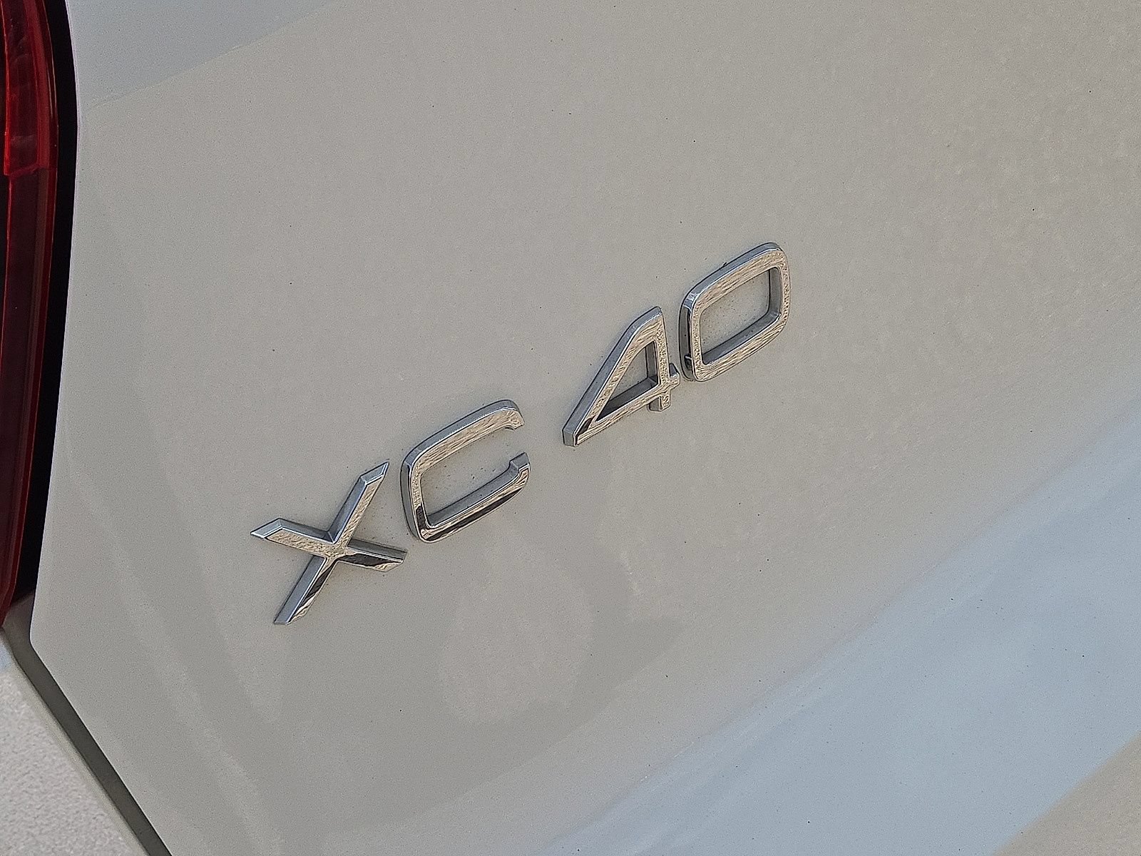 Used 2023 Volvo XC40 B5 Plus w/ Driver Assist Package AWD/4WD image 12
