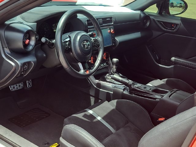 Used 2022 Toyota GR86 Premium RWD image 13