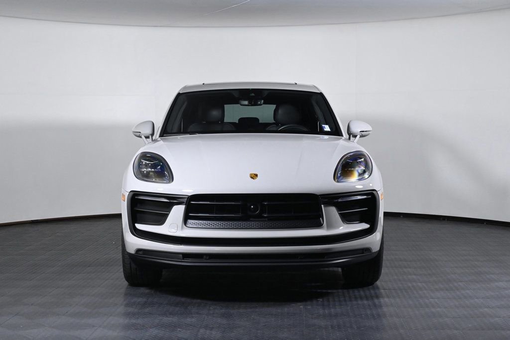 Certified 2023 Porsche Macan image 10