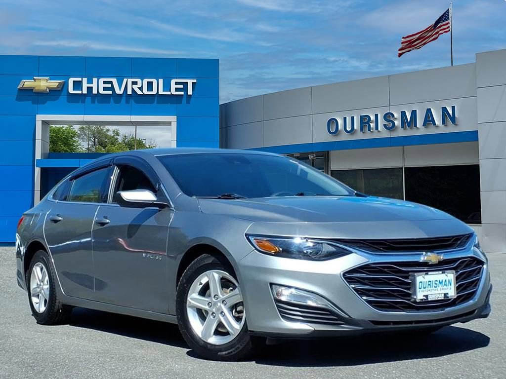 Used 2024 Chevrolet Malibu LS image 1