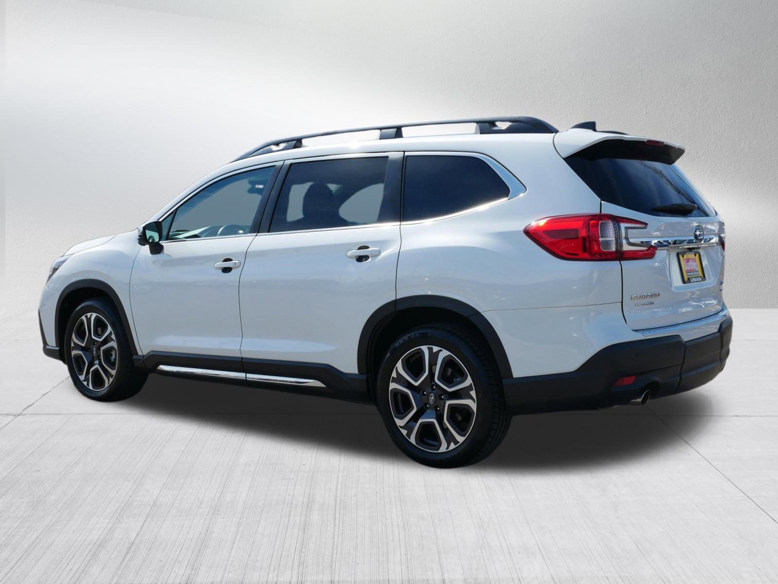 Used 2023 Subaru Ascent Limited w/ Technology Package image 5