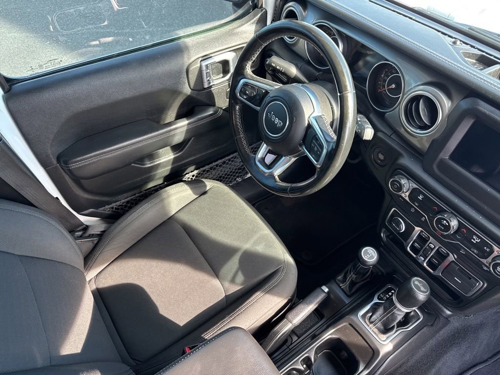 Used 2020 Jeep Wrangler Unlimited Sahara AWD/4WD image 27