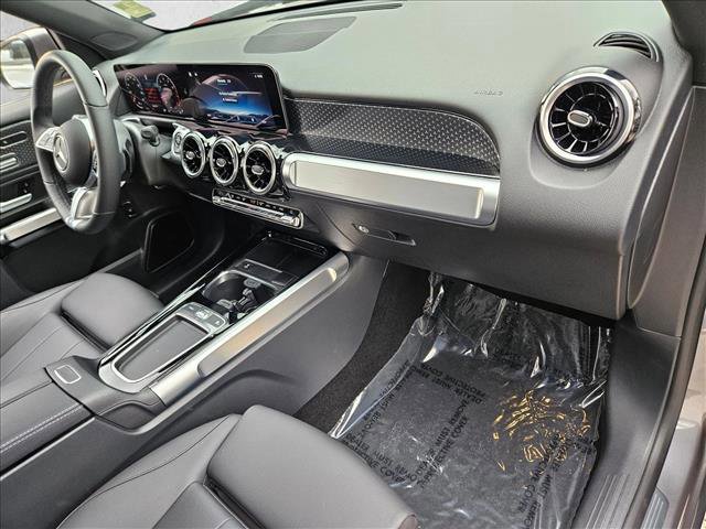 Used 2026 Mercedes-Benz GLB 250 image 20
