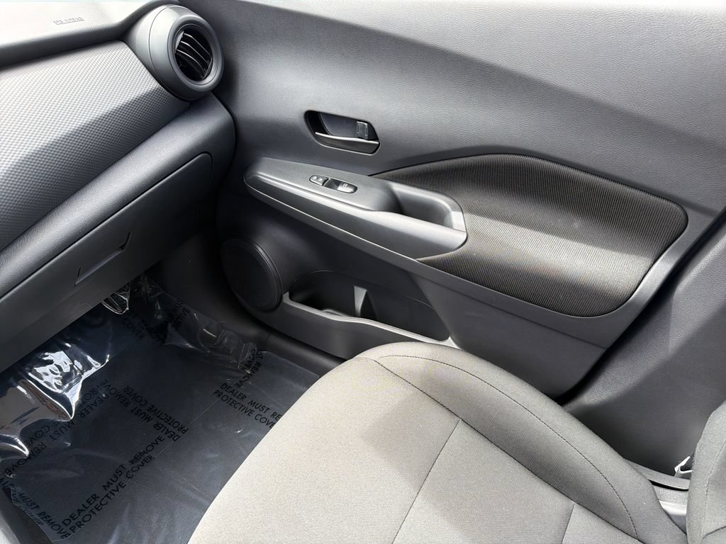 Certified 2025 Nissan Kicks Play S FWD image 28