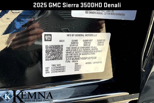 Used 2025 GMC Sierra 3500 Denali w/ Denali Reserve Package AWD/4WD image 24