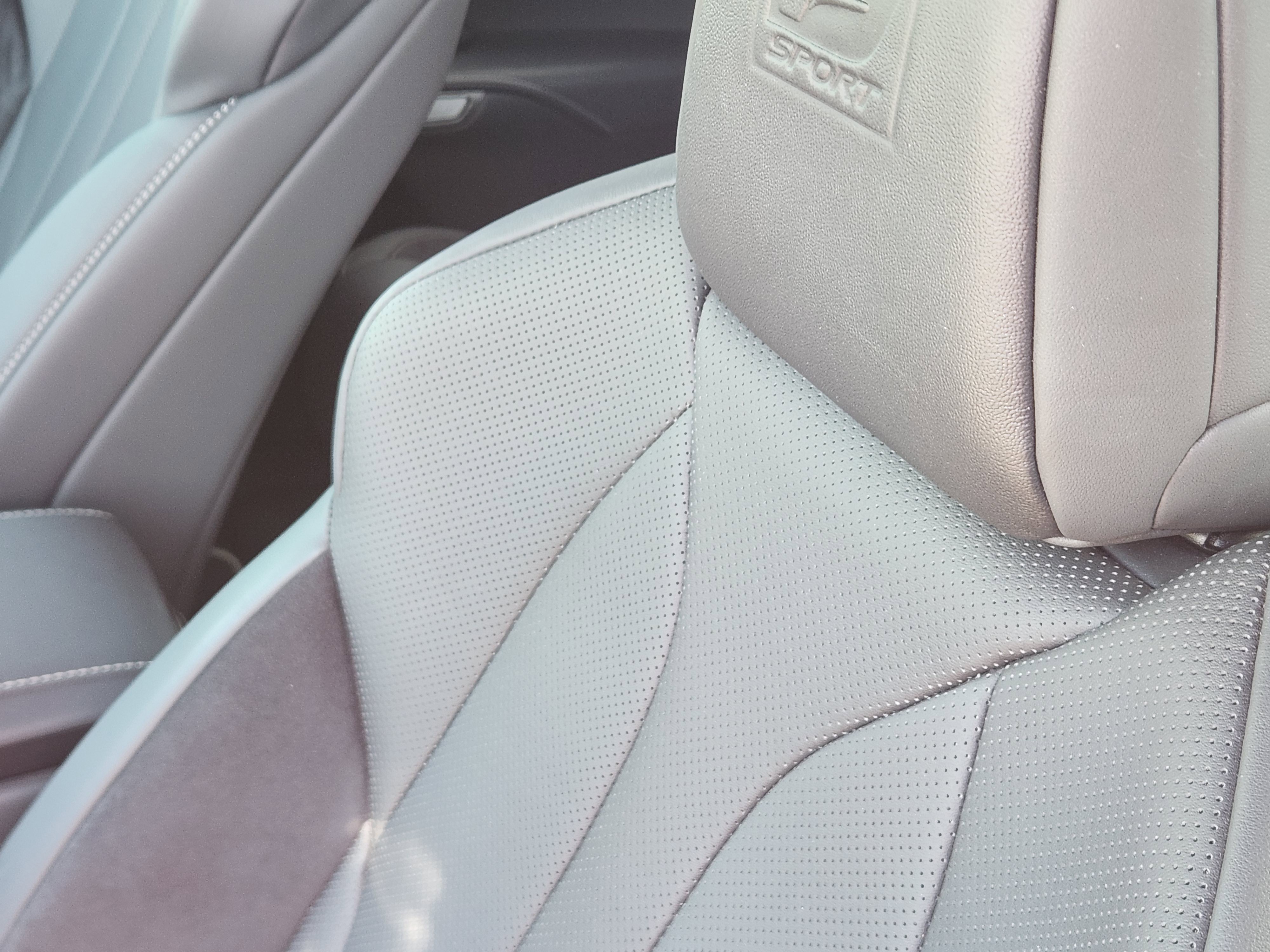 Used 2024 Lexus RX 500h F Sport w/ Accessory Package (K3) image 17