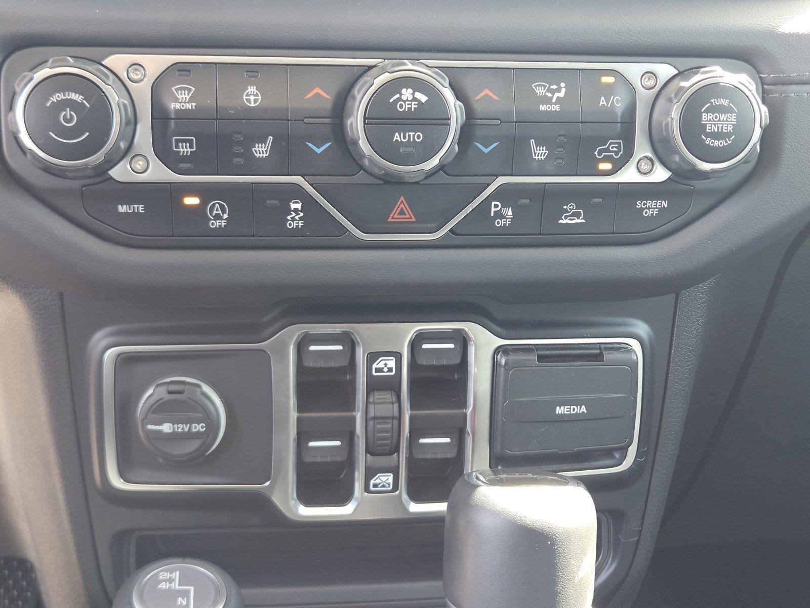 Used 2024 Jeep Gladiator Sport AWD/4WD image 17