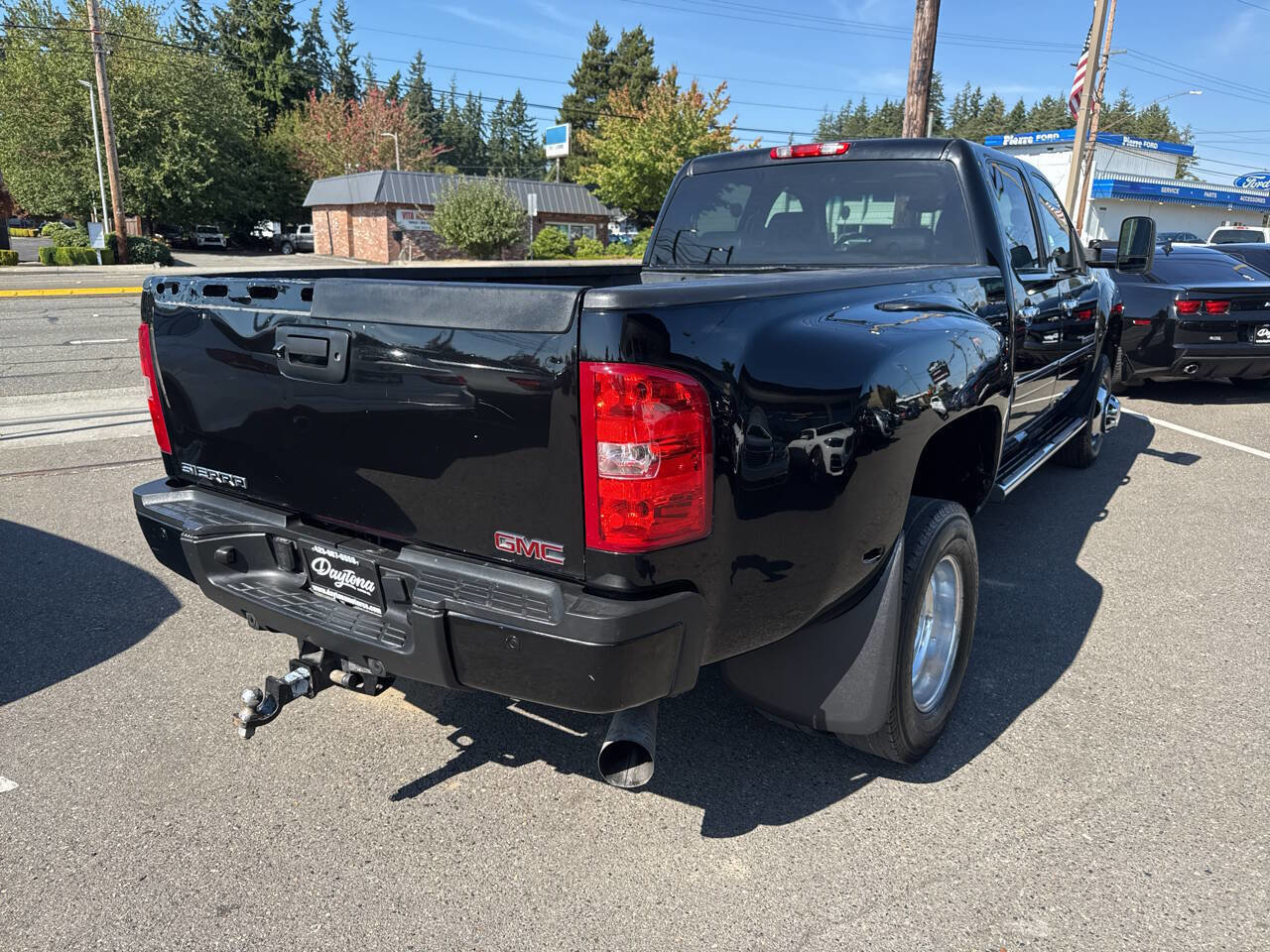 Used 2011 GMC Sierra 3500 Denali image 5