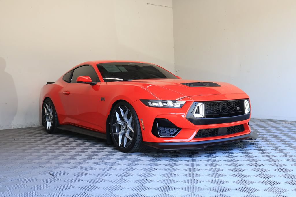 Used 2025 Ford Mustang GT Premium w/ GT Performance Package RWD image 6