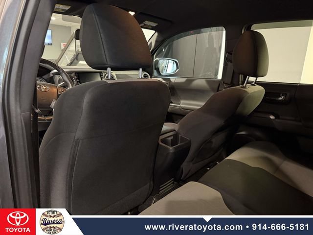 Used 2021 Toyota Tacoma TRD Off-Road AWD/4WD image 13