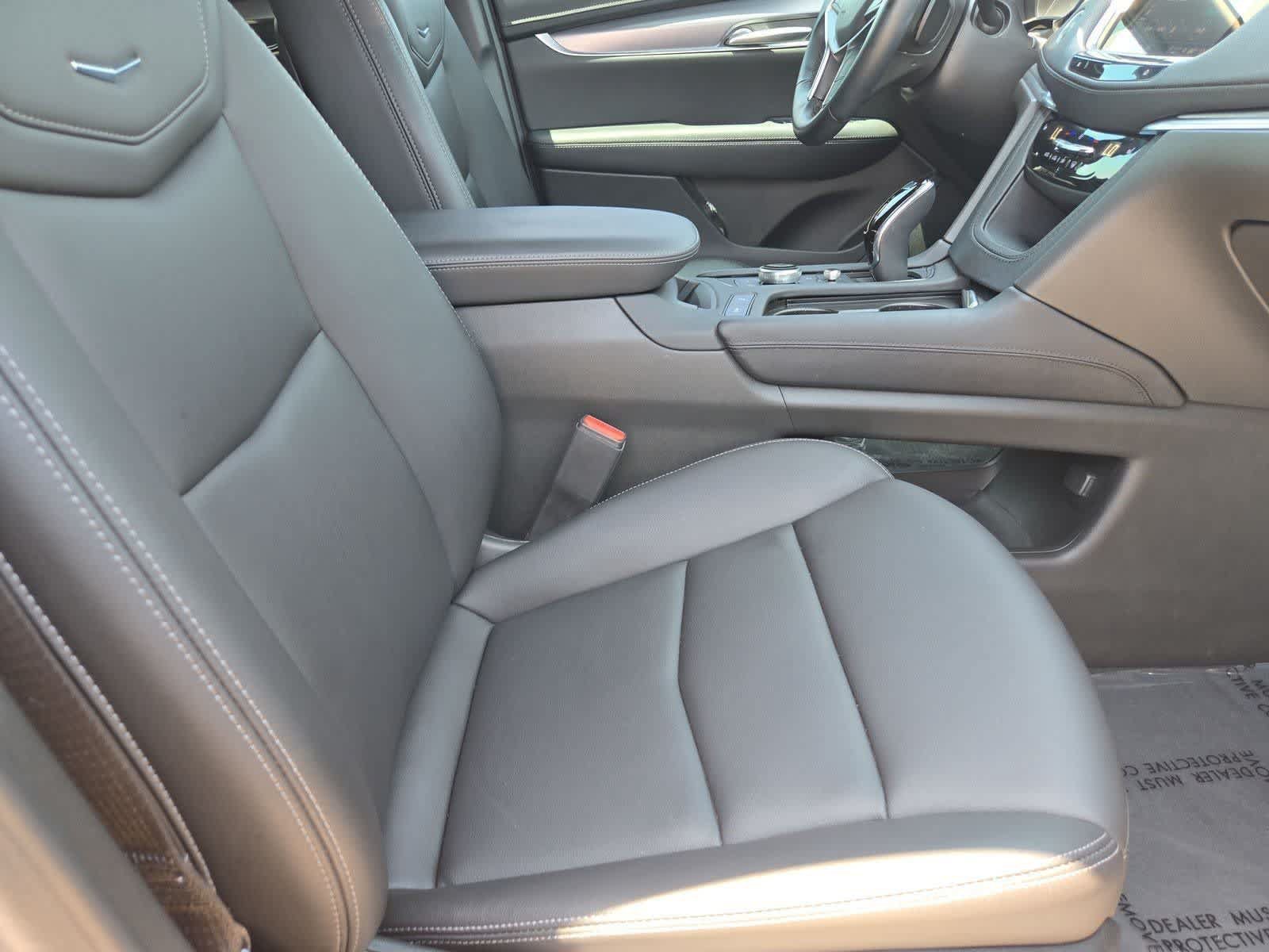 Used 2024 Cadillac XT5 Luxury FWD image 19