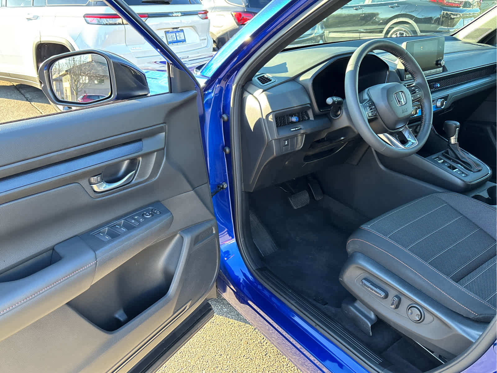 Used 2023 Honda CR-V Sport image 7