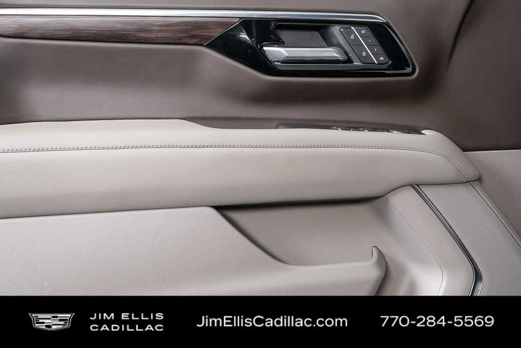 Used 2025 Chevrolet Tahoe LT RWD image 6