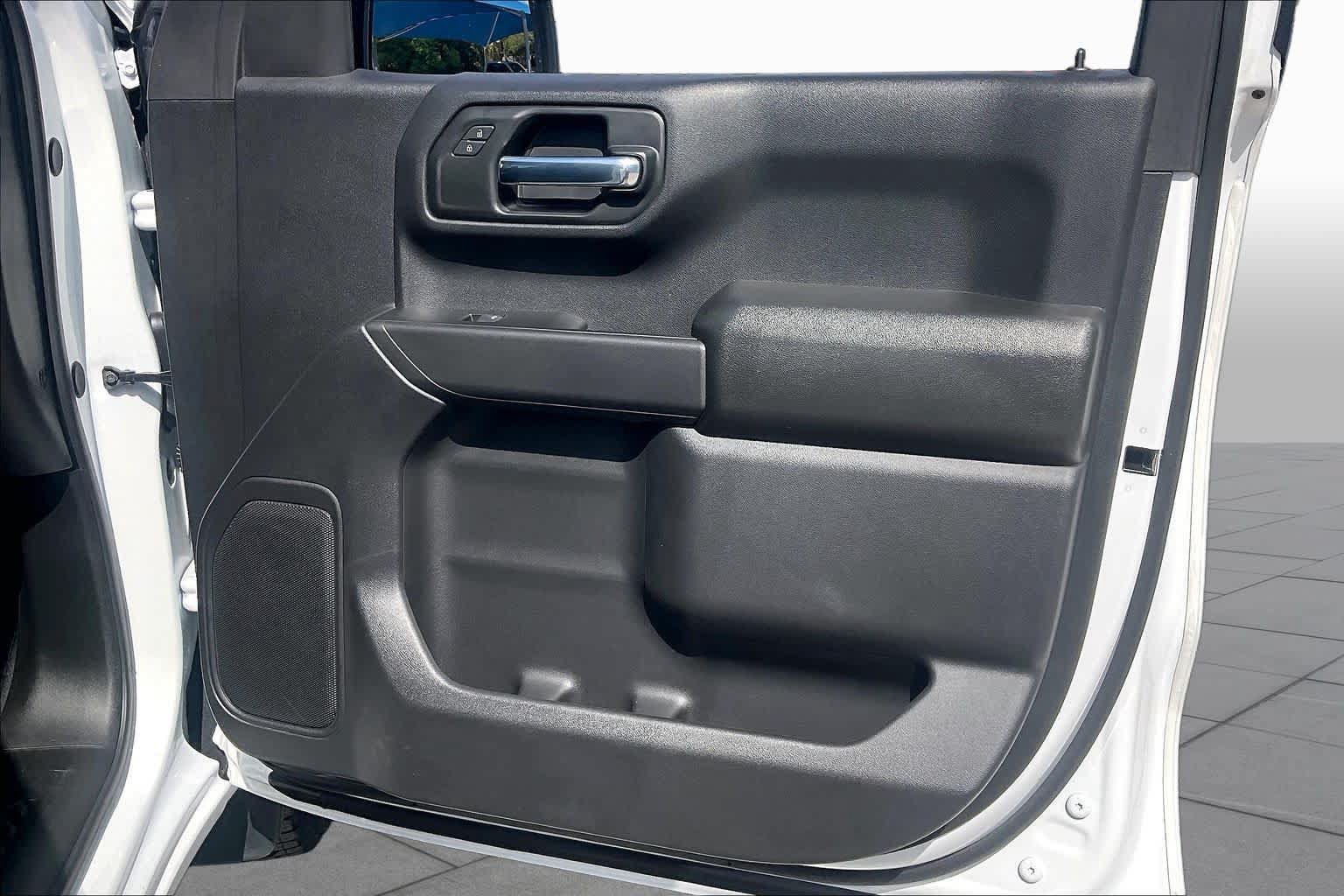 Used 2025 Chevrolet Silverado 1500 Custom w/ Turbomax Blackout Package RWD image 22