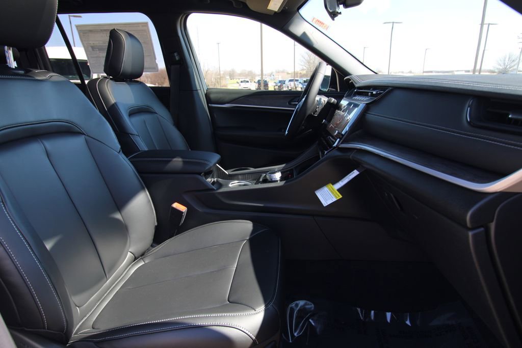 New 2026 Jeep Grand Cherokee Limited image 8