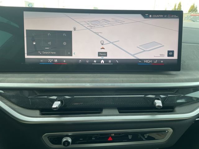 Used 2024 BMW X7 xDrive40i w/ Premium Package image 16