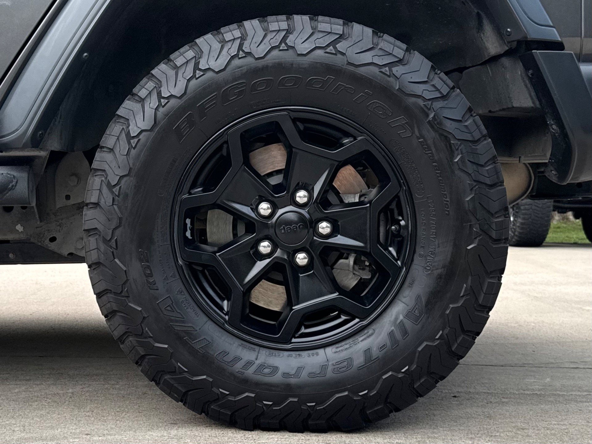 Used 2023 Jeep Wrangler Unlimited AWD/4WD image 7